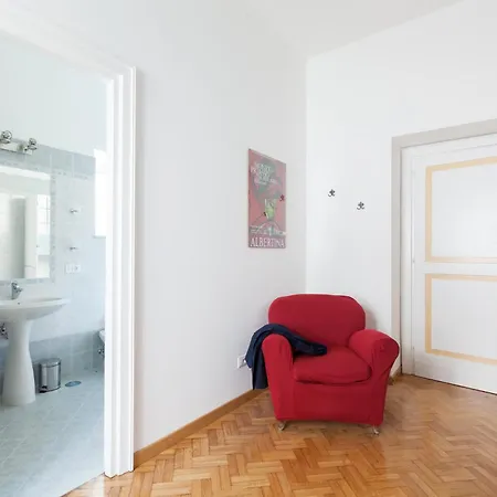 Garibaldi Apartment *