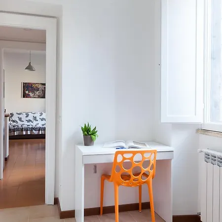 Garibaldi Apartment Rom