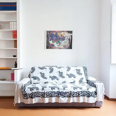 Garibaldi Apartment *